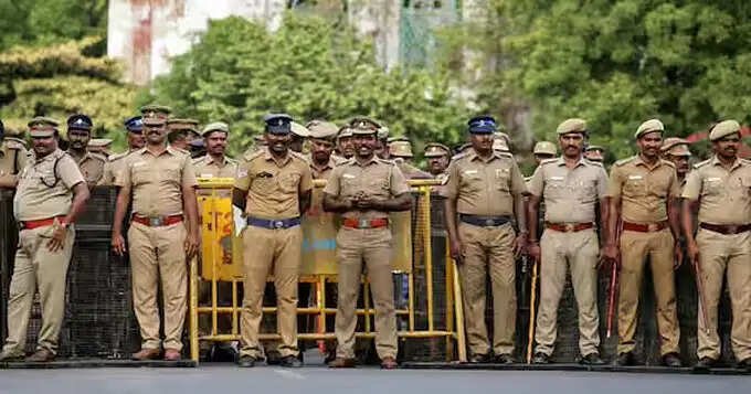 சென்னையில் தயார் நிலையில் வாக்கு எண்ணும் மையங்கள்- 22 ஆயிரம் போலீசார் பாதுகாப்பு
