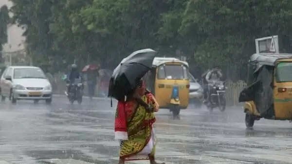 தமிழகத்தில் கோவை, நீலகிரி உட்பட, 14 மாவட்டங்களில், இன்று பலத்த காற்றுடன் மழை..!!