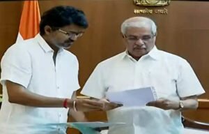 நாளை காலை முதலமைச்சராக பதவி ஏற்கிறார் விஜய்