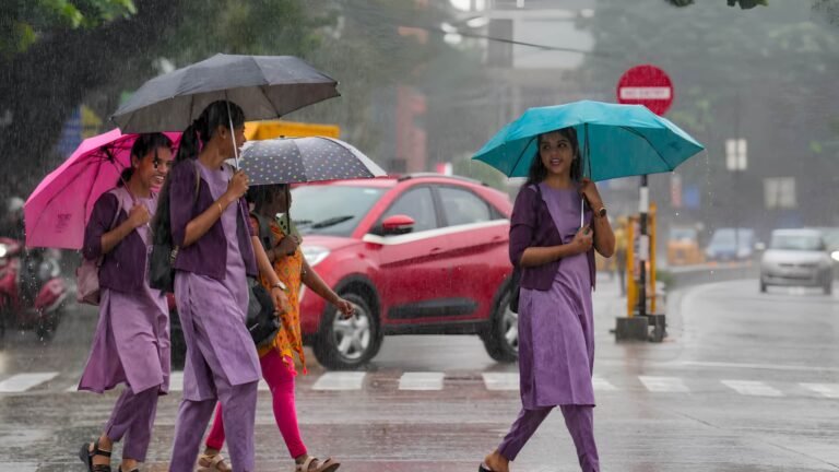 மே மாதத்தில் இவ்வளவு குளிர்ச்சியா? பல இடங்களில் 26°C வரை குறைந்த வெப்பநிலை  