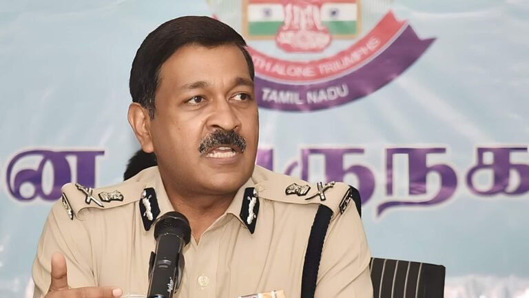 தமிழக காவல்துறைக்கு வந்த புதிய பாஸ்! தவெக ஆட்சியில் முதல் டிஜிபி நியமனம் – யார் இந்த மகேஷ்குமார் அகர்வால் ஐபிஎஸ்?  