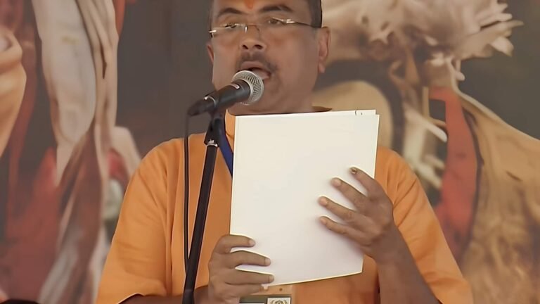 மேற்கு வங்கத்தின் முதல் பாஜக முதலமைச்சராக சுவேந்து அதிகாரி பதவியேற்பு  