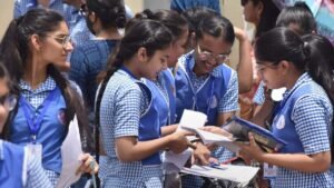 வெளியாகிறது 12-ஆம் வகுப்பு தேர்வு முடிவுகள்! முதன்முறையாக வாட்ஸ்அப் மூலம் ரிசல்ட்  