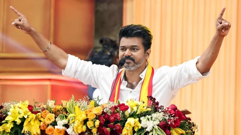 தமிழக தேர்தல் முடிவுகள் 2026: பெரம்பூரில் விஜய் முன்னிலை; திருச்சி கிழக்கில் பின்னடைவு  