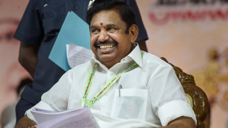 முன்னாள் முதல்வர் எடப்பாடி பழனிச்சாமி வெற்றி  