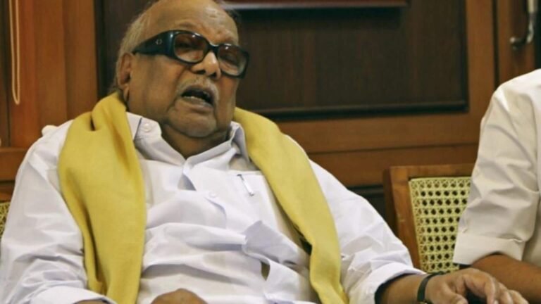 2006-இல் கருணாநிதி செய்ததை 2026-இல் விஜய் செய்யமுடியுமா?  