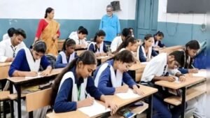 “யார் சொன்னது தமிழ் கஷ்டம்னு?” – சதம் அடித்து மிரட்டிய 83  மாணவர்கள்…