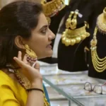 நகை வாங்குபவர்களுக்கு மகிழ்ச்சி! சென்னையில் அதிரடியாகக் குறைந்த தங்கம் விலை!