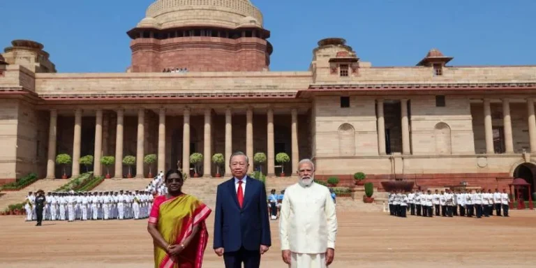 இந்தியா வந்த வியட்நாம் அதிபர் டோ லாம்; பிரதமர் மோடி வரவேற்பு