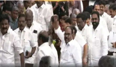 சட்டப்பேரவையில் இருந்து தி.மு.க வெளிநடப்பு..!
