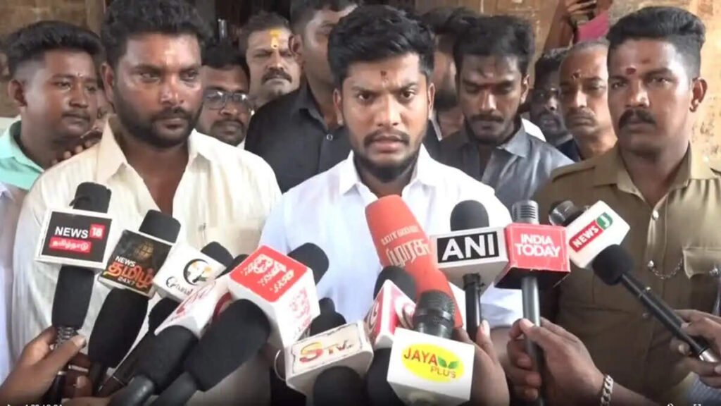 3 மாதங்களில் கோவில் பிரசாதத்தை அரசே தயாரித்து விற்கும்- அமைச்சர் ரமேஷ் அதிரடி உத்தரவு
