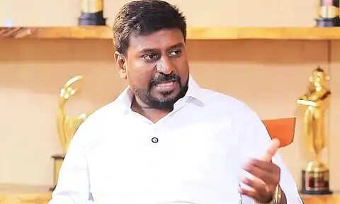 பள்ளிக்கு விபூதி, குங்குமத்துடன் மாணவர்கள் செல்லலாமா..?? அமைச்சர் ராஜ்மோகன் பதில்..!!