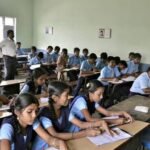 தனியார் பள்ளிகளுக்கு செக்..! இனி ஸ்கூல் பீஸ் நோட்டீஸ் போர்டுல தெளிவா இருக்கணும்… பறந்தது முக்கிய உத்தரவு..!! 