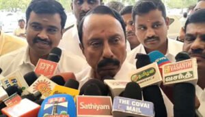 விரைவில் இணைய வழி பட்டா மாறுதல் அறிமுகம்..? – செங்கோட்டையன் ஆலோசனை..!