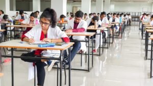 நீட்-யுஜி 2026:தேர்வு நேரத்தை நீட்டித்து, கூடுதல் ரஃப் ஒர்க் பேப்பர்களை அறிமுகப்படுத்துகிறது NTA  