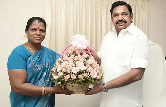 தமிழக அரசியலில் பரபரப்பு : அதிமுக முன்னாள் அமைச்சர் எஸ்.வளர்மதி கட்சியில் இருந்து நீக்கம்..!
