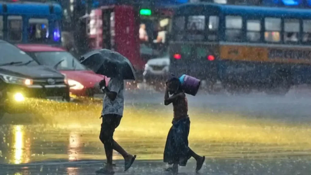 நீலகிரி, கோயம்புத்தூர்  மாவட்டங்களில் மிதமான மழைக்கு வாய்ப்பு – வானிலை ஆய்வு மையம்!