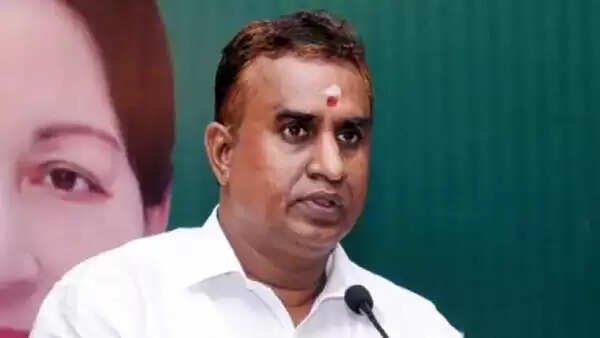 சிக்கலில் எஸ்பி வேலுமணி- உச்சநீதிமன்றம் அதிரடி தீர்ப்பு