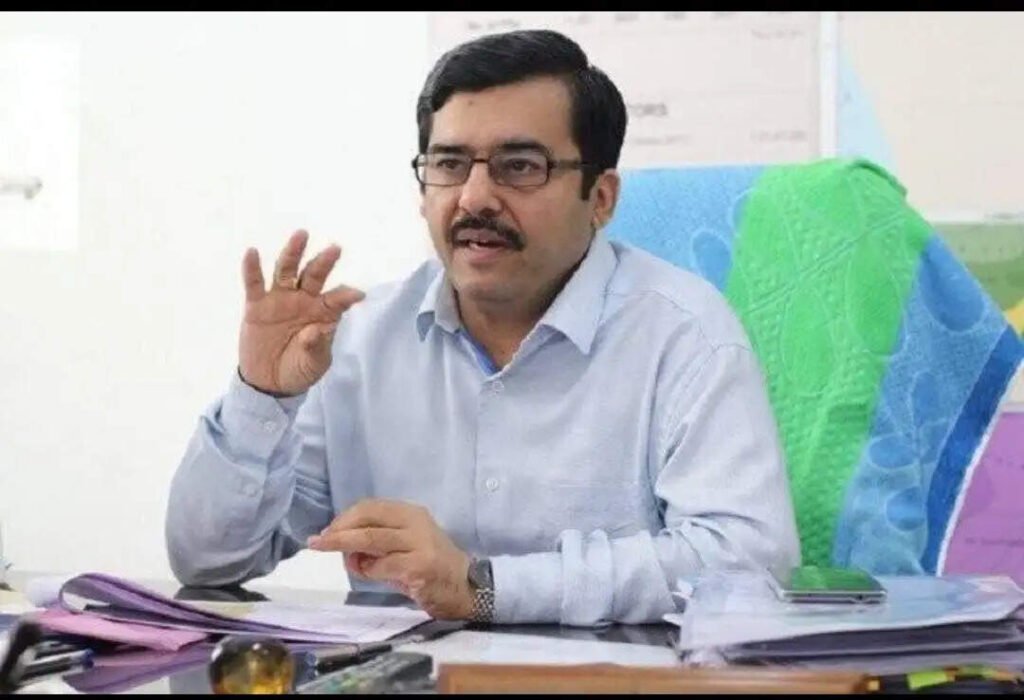 நில நிர்வாக ஆணையராக ராஜேஷ் லக்கானி நியமனம்