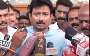 “ஜானகி பாடல்கள் என்றும் மறையாது நம்மிடையே ஒலித்துக்கொண்டே இருக்கும்”- உதயநிதி