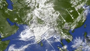 விரைவில் இந்தியாவில் பருவமழை? 10,000 கி.மீ நீளமுள்ள மழை மேகத்தை படம்பிடித்த செயற்கைக்கோள்  