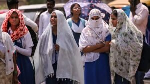40 டிகிரி வரை எகிறும் வெயில்: சென்னை மற்றும் மதுரையில் சுட்டெரிக்கும் வெப்பம்  