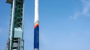 விக்ரம்-1 ராக்கெட் வெற்றிகரமாக விண்ணில் பாய்ந்தது!