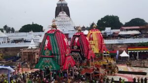 பூரியில் ஜெகந்நாத் ரத யாத்திரை தொடங்கியது  