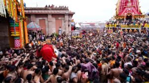 பூரி ஜெகநாதர் ரத யாத்திரையில் நெரிசல்! 200க்கும் மேற்பட்டோர் மருத்துவமனையில் அனுமதி! ஒருவர் பலி?  