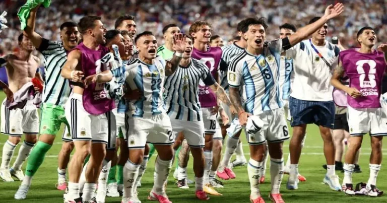 FIFA உலக கோப்பை கால்பந்து தொடர் – அர்ஜென்டினா,இங்கிலாந்து அணிகள் அரையிறுதி போட்டிக்கு முன்னேற்றம்!