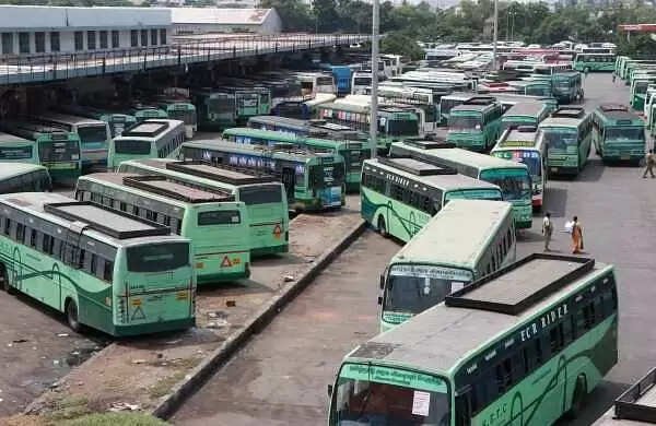 சுதந்திர தின விடுமுறை: தமிழகம் முழுவதும் சிறப்புப் பேருந்துகள் இயக்கம்