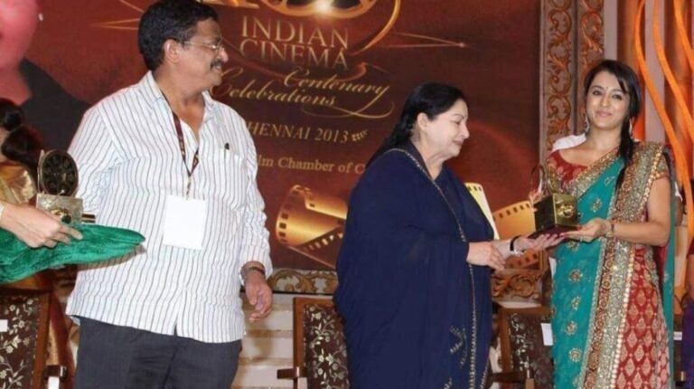 “அன்று ஜெயலலிதா.. இன்று த்ரிஷா இணையத்தை அதிர வைக்கும் திடுக்கிடும் ஒப்பீடு..!!” 