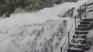 கோவை குற்றால அருவியில் குளிக்க தடை…!!