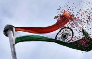 இது தெரியுமா ? தேசிய கொடி ஏற்றும் போது அதில் பூக்கள் வைப்பது ஏன்?