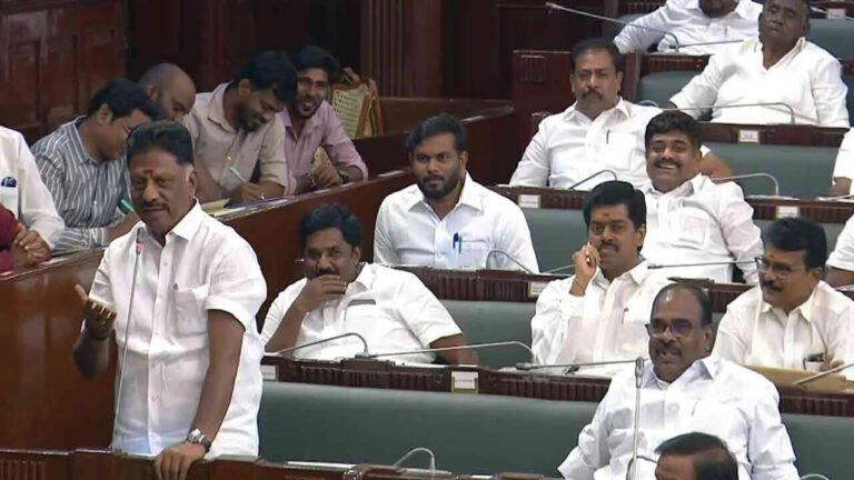 நிறைய பேருக்கு சுகர் இருக்கு. சமாளிக்க முடியவில்லை – சிரிப்பலை ஏற்படுத்திய ஓபிஎஸ் பேச்சு..!