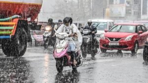தமிழக வானிலை அறிக்கை: இன்று நீலகிரி, தேனியில் கனமழை எச்சரிக்கை! சென்னைக்கு என்ன அப்டேட்?  
