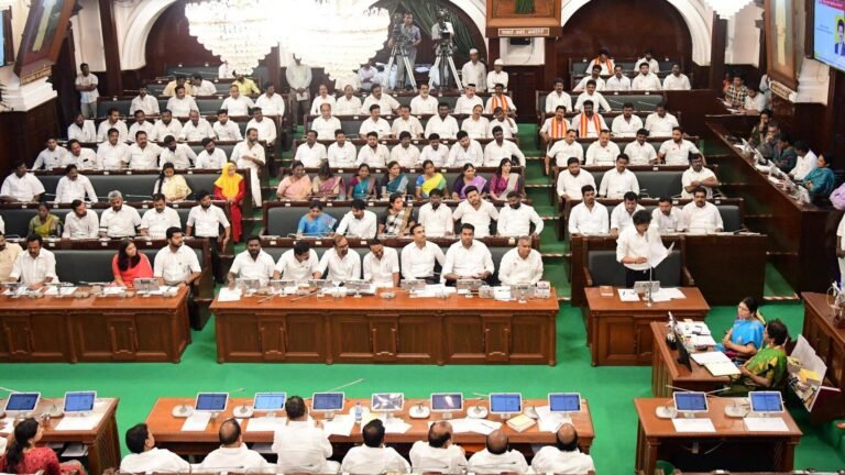 திமுக ஊழல் ஆதாரங்கள் மேஜையில் உள்ளன: சட்டப்பேரவையில் முதலமைச்சர் விஜய் எச்சரிக்கை  