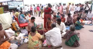 ஆடிப்பெருக்கை முன்னிட்டு நீர்நிலைகளில் குவிந்த பக்தர்கள் – புனித நீராடி வழிபாடு!