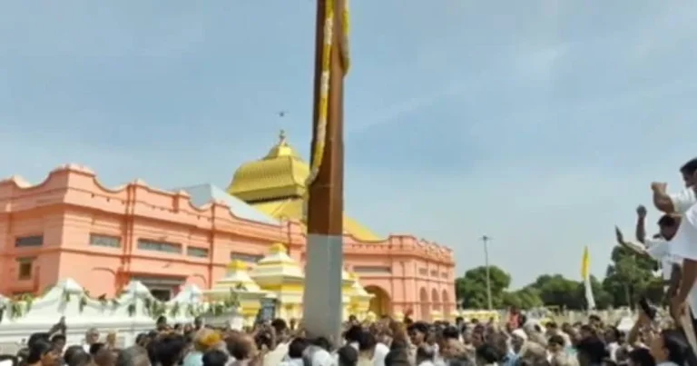 அருட்பெருஞ்ஜோதி… தனிப்பெருங்கருணை – வடலூர் சத்திய ஞான சபையில் புதிய கொடிமரம்!