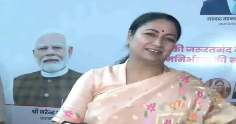 மகளிருக்கு மாதம் ரூ. 2,500 – டெல்லி முதல்வர் ரேகா குப்தா தொடங்கி வைத்தார்!
