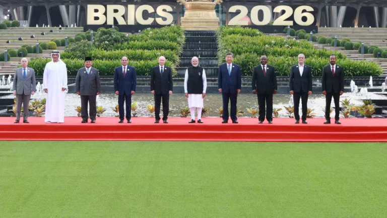பிரிக்ஸ் நிறுவிய 20ஆவது ஆண்டு நிறைவின் படக் கண்காட்சியில் பிரிக்ஸ் தலைவர்கள் பங்கேற்பு