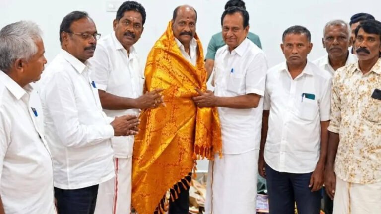 இபிஎஸ் ஷாக்..! தவெக-வில் இணைகிறார் முன்னாள் அமைச்சர் செம்மலை?