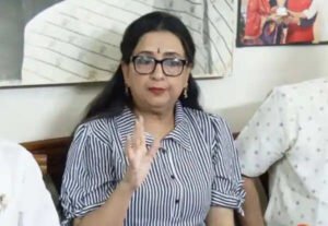 நான் மட்டும் உண்மையை சொன்னால் ராதா தான் சிறைக்கு போவார்!” – கண்ணீருடன் நடிகை அம்பிகா பரபரப்பு புகார்!