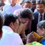 PTR தாயார் காலில் விழுந்து ஆசி பெற்ற விஜய்