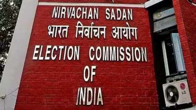 வாக்காளர் அடையாள அட்டை இல்லாவிட்டாலும் வாக்களிக்கலாம்: 12 மாற்று சான்றுகளை அறிவித்தது தேர்தல் ஆணையம்!