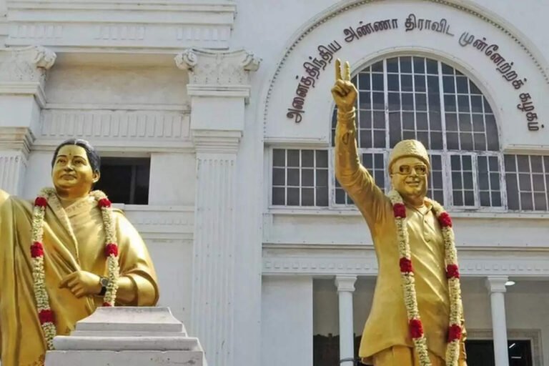 அக். 6-ல் இடைத்தேர்தல்: அதிமுக சார்பில் போட்டியிட விரும்புவோர் செப். 10 வரை விண்ணப்பிக்கலாம்!