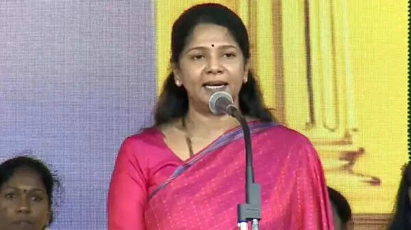 “யாகாவா ராயினும் நாகாக்க..”- ஆ.ராசா பேசுக்கு கனிமொழி கண்டனம்