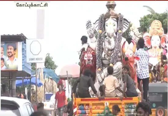 அனுமதி இல்லாத இடங்களில் விநாயகர் சிலை வைத்தால் நடவடிக்கை- போலீசார் எச்சரிக்கை
