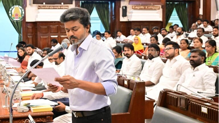 ‘நான் பதிலளிக்கும் போது யாரும் ஓடிடக் கூடாது’: சட்டப்பேரவையில் உதயநிதிக்கு முதலமைச்சர் விஜய் பதில்  