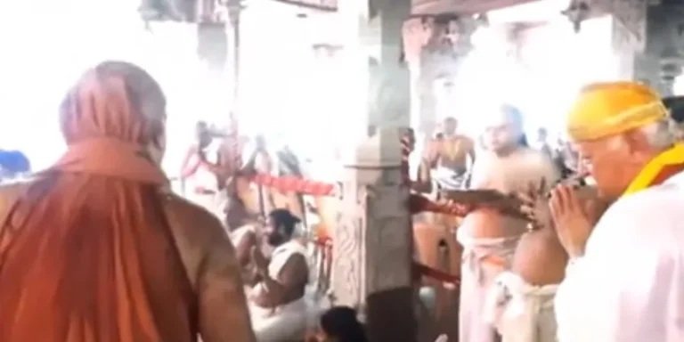 காஞ்சி சங்கரமடத்தில் நடைபெற்ற சந்திர மெளலீஸ்வரர் பூஜை; ஆர்.எஸ்.எஸ் தலைவர் மோகன் பாகவத் பங்கேற்பு